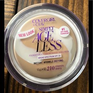 Covergirl+Olay Foundation Set of 2